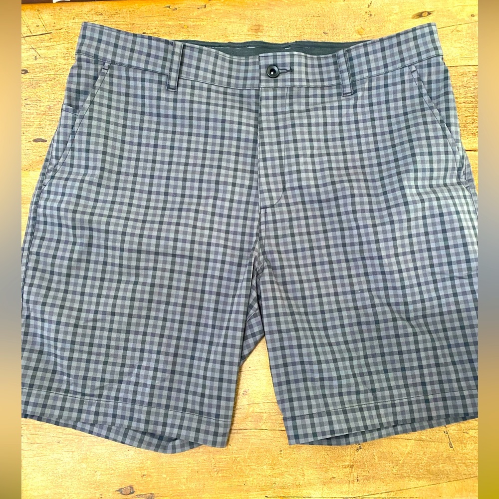 Plaid Nike Dri-Fit Golf Shorts Size 36